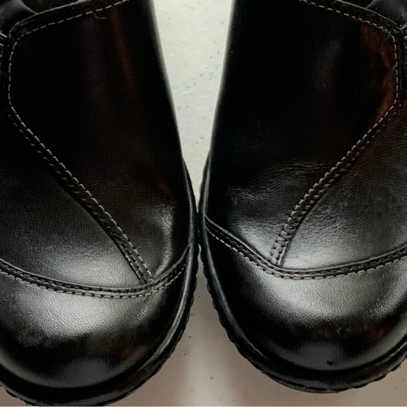 Clark Artisan Black Clogs - Picture 2 of 4